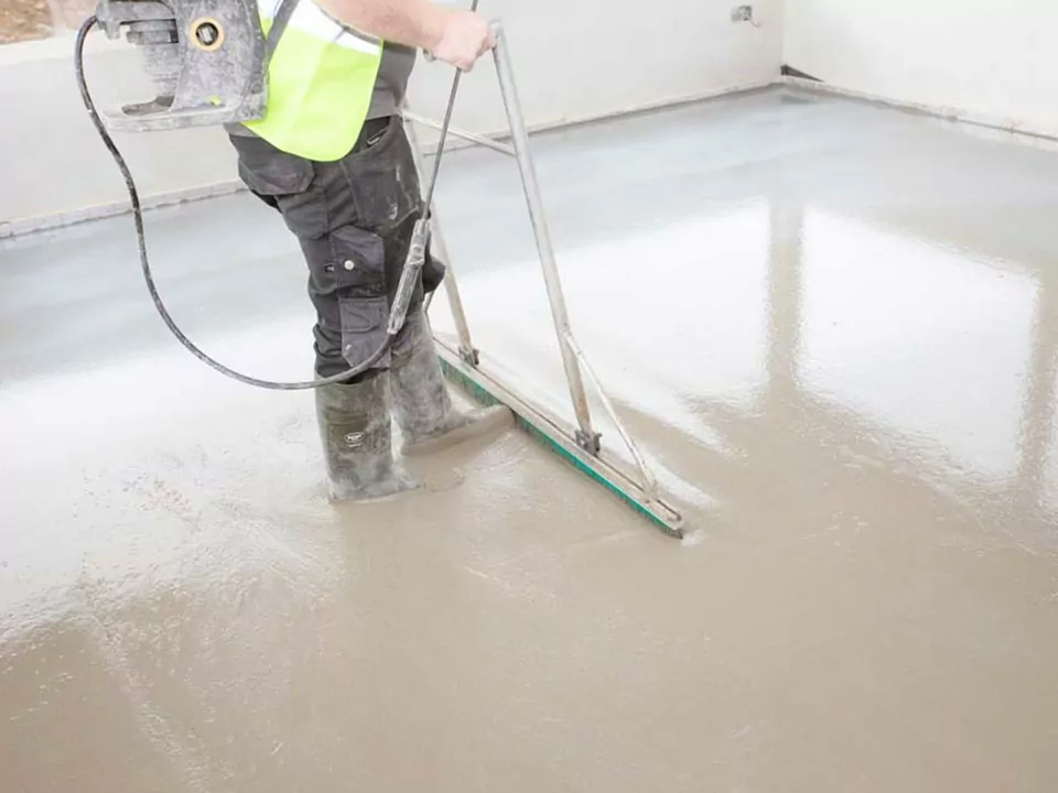 What is Liquid Floor Screeding in Wendover
