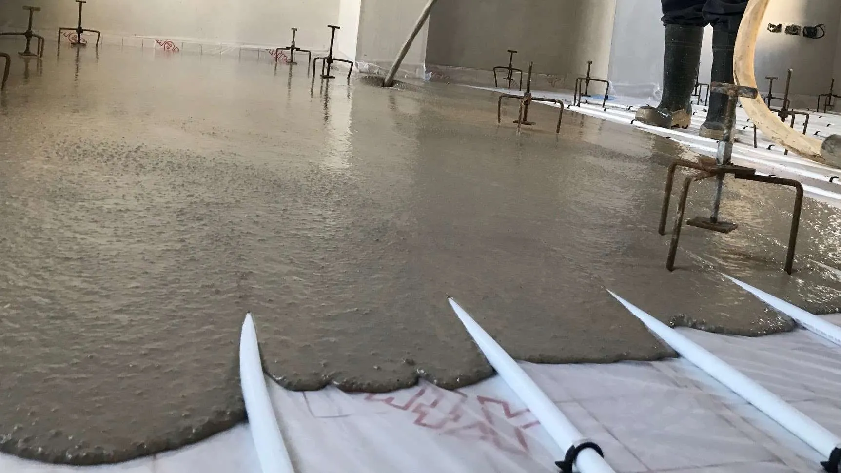 Emergency Floor Screeding in Wendover